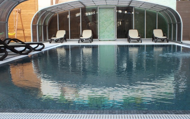 Kuznechniy 1 Apart-Hotel