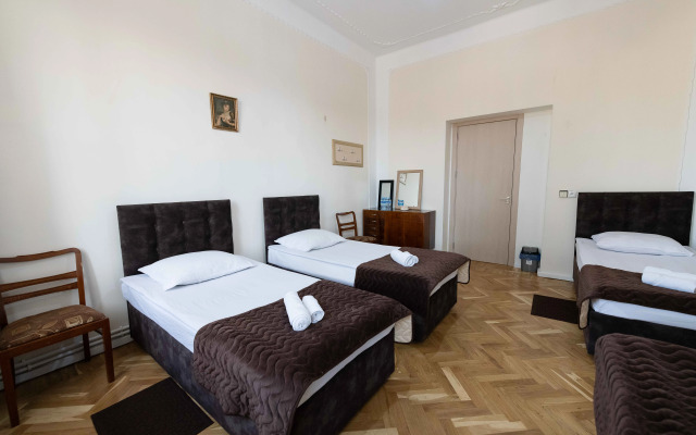 Anna's Guest House Gori Guest House