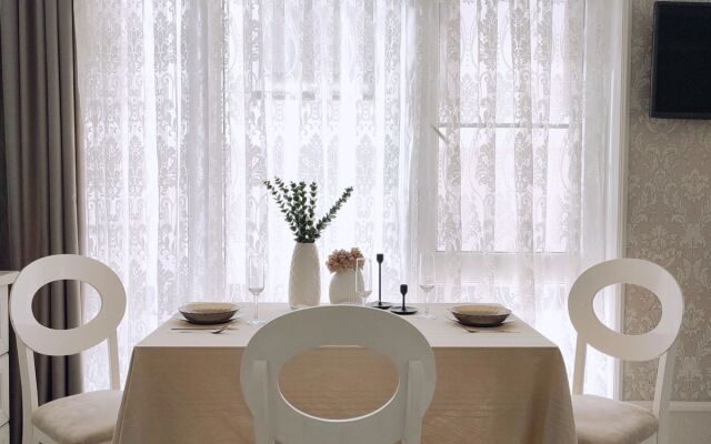 Dvukhkomnatnaya Molodogvardeyskaya 2/95 Flat