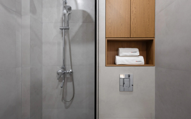 Апартаменты Red Apartments Арт Лайт Сити Шерли