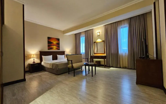 Crown Suites