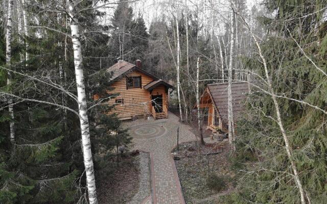 Dikij Lis Guest House