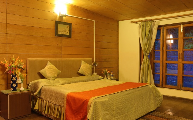 Latitude 29 by The Lake Resort