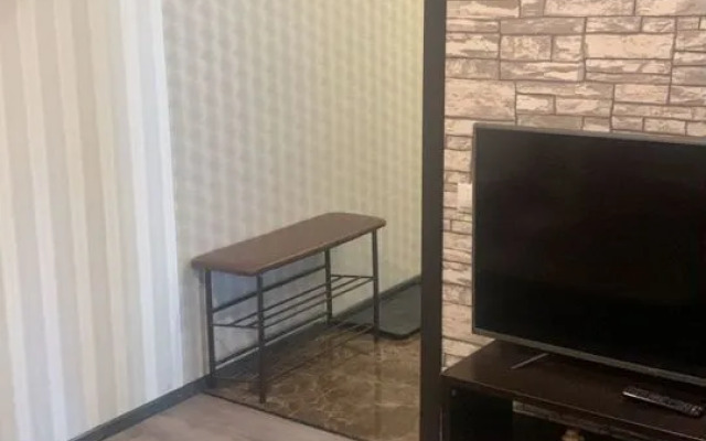 Na Ul. Maksimovskogo 10 Flat