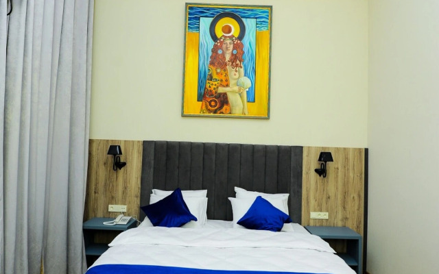 Reneissance Boutique Hotel