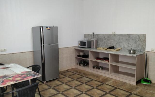 Lenivy Tyulen Guest House