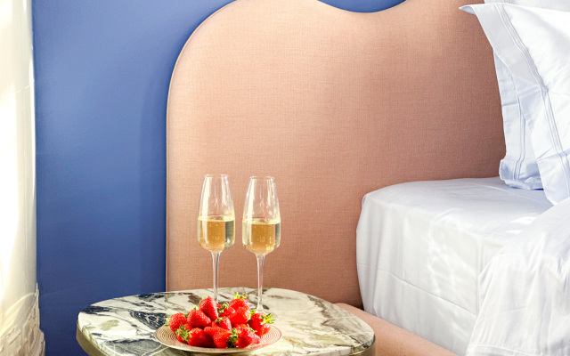 Апартаменты Эксклюзивная квартира Уголок Парижа