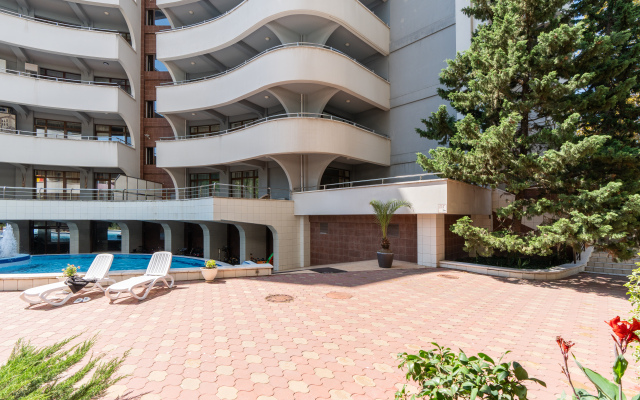 Апартаменты с двумя мастер-спальнями на первой береговой линии