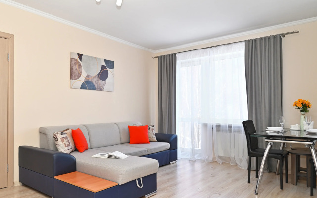 New Life U Tsentralnoy Ploschadi Apartments