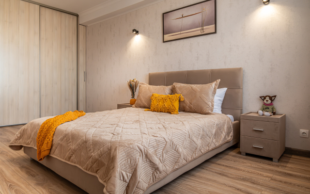 S Vidom Na Gorod Flat