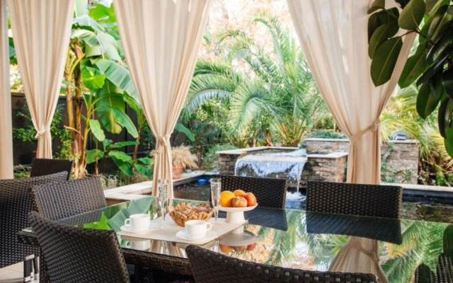 Отель ROMANOVPALM Hotel