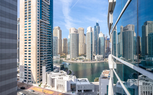 Marcopolo - Lavish 2BR next to Metro & Tram Apartments