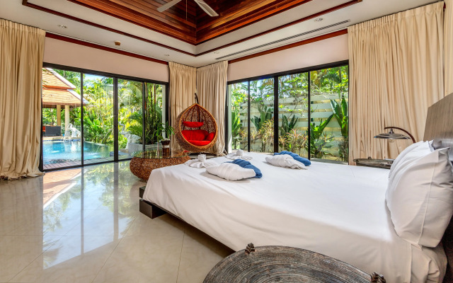 Toba Baan Bua Estate Naiharn Beach Villa