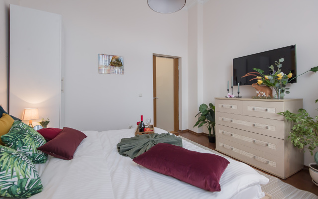 Квартира GM Apartments Стильная Трехкомнатная на Бульварном кольце