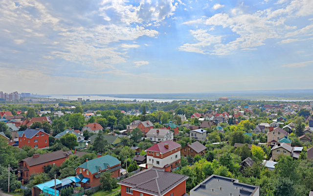 S Potryasayuschim Vidom Na Reku Volgu I Gory Flat