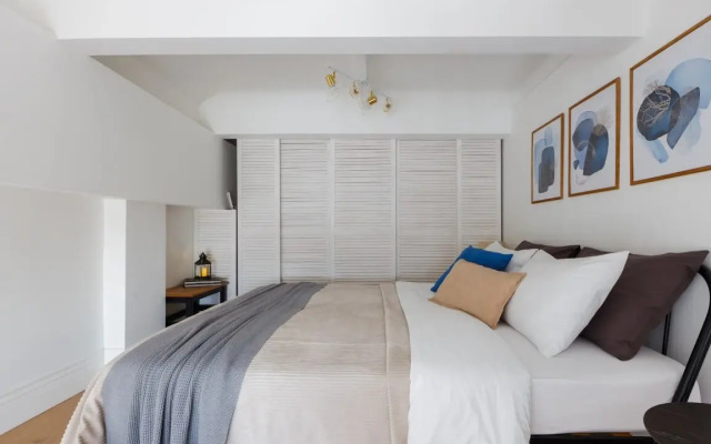 Apartments Queenstay Royal Loft Na Voykovskoy