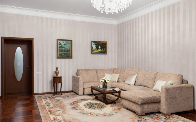 Апартаменты MyhomeYourhome на Большом проспекте Петроградской стороны 79