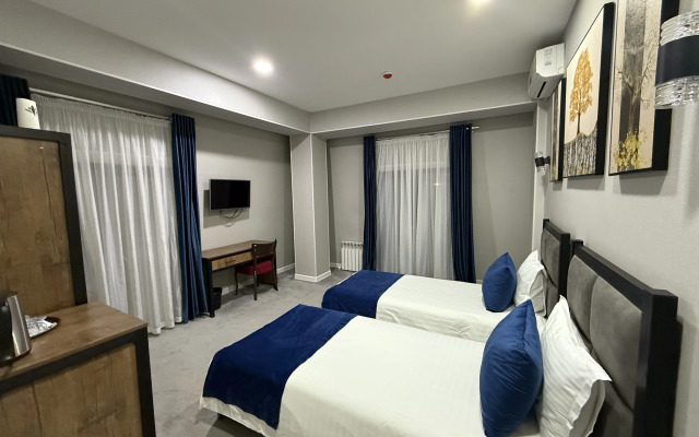 Merci Hotel