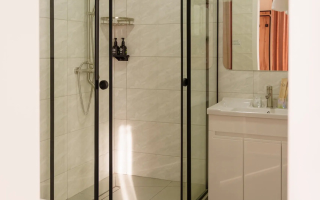 Отель Ton Azure Hotel