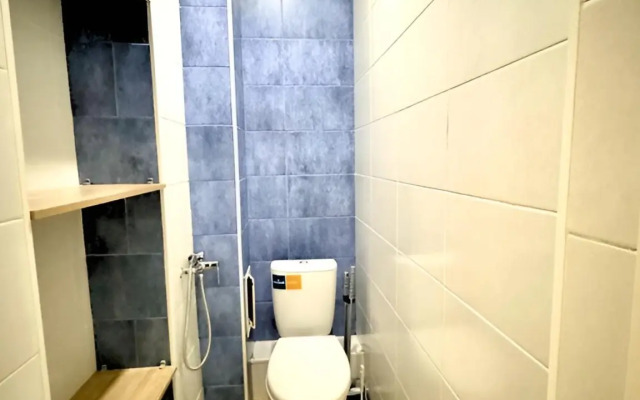 Okolo Metro Flat