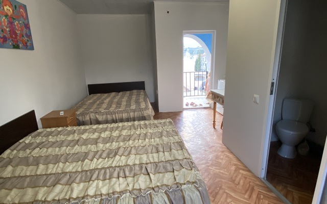 Taraktash Guest house