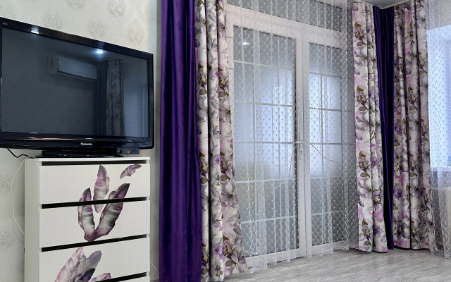 Kvartira Snayperov 11 3-Kh Komnatnaya Kvartira Flat