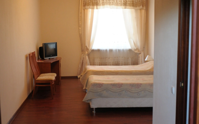 Famp Hotel