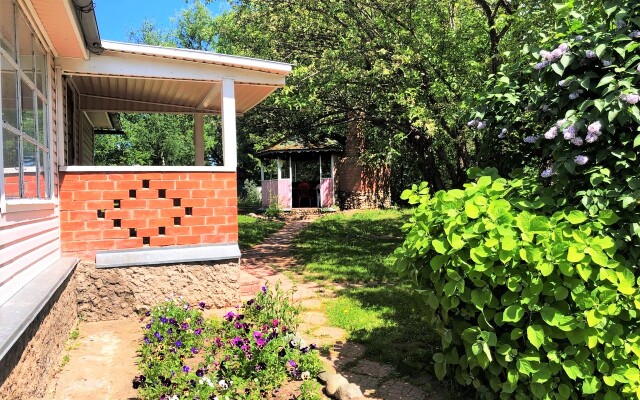 Гостевой Дом с Камином и Баней у Озера