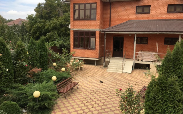 U Parka Kirova Guest House