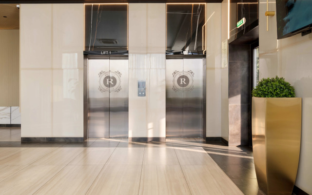 R Boutique Hotel