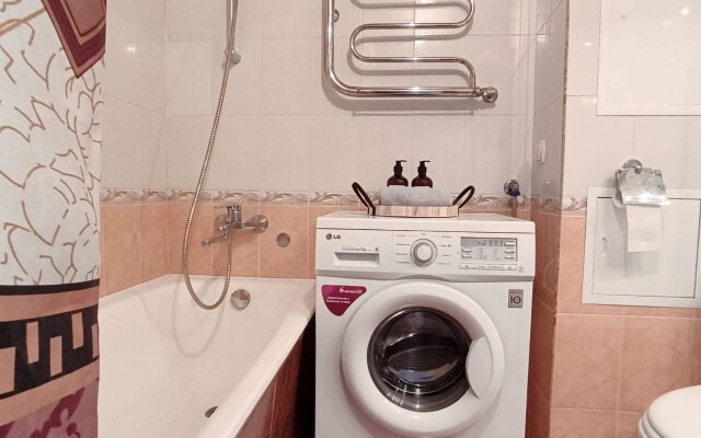 Просторные апартаменты Lora Home на Пражской