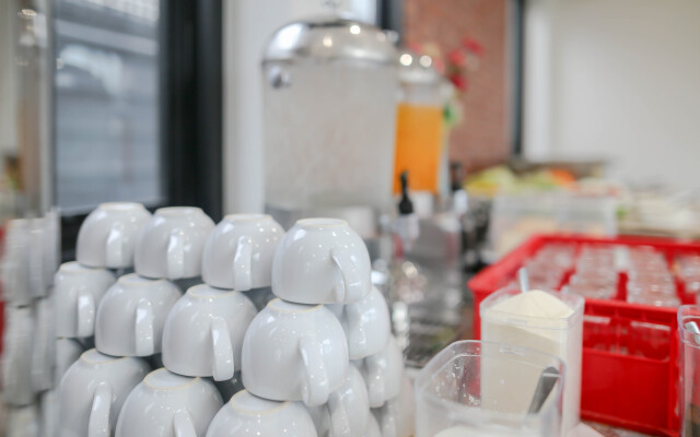 Отель Life Grand Chiang Mai