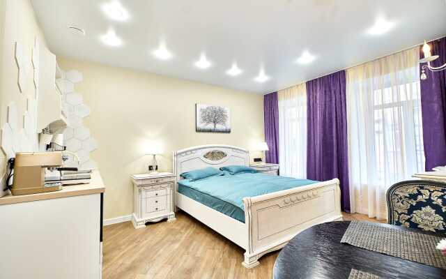 Critic Otdykhaet na Liteynom Deluxe Apartment