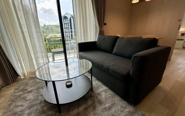 The Titie Halo1 Apartments