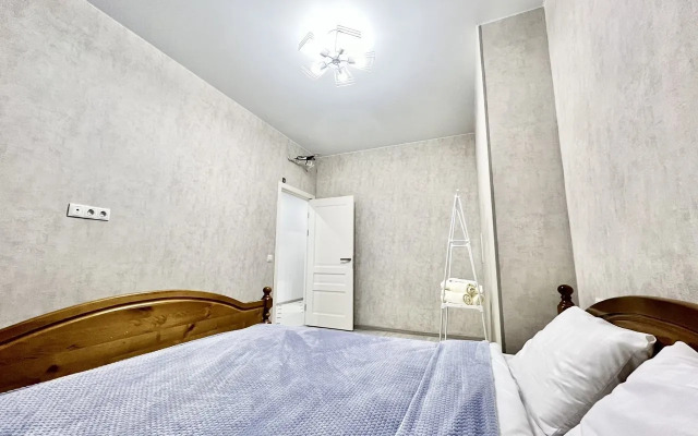 Na Naberezhnoy Pushkina, 17litb Apartment