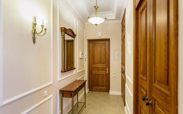 HTH24 Italyanskaya 29/14 Apartments