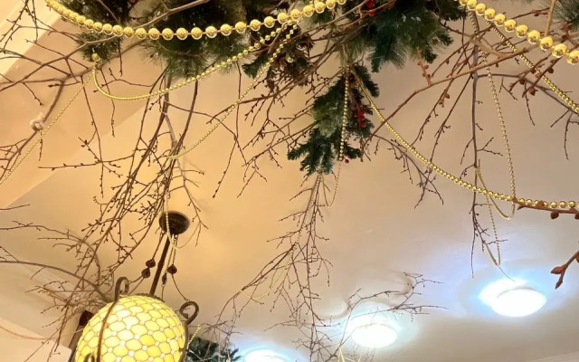 Квартира Студия с авторским декором Сказочный лес в красивом доме