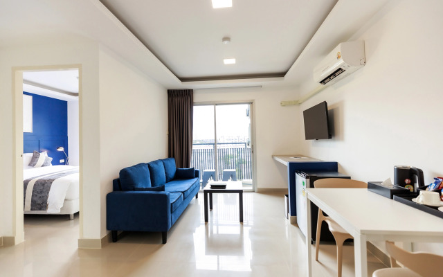 Отель UTD8 Hotel & Residence