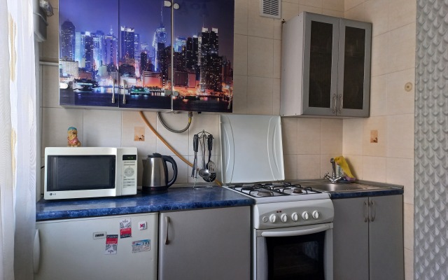 Na Ulitse Akademika Krylova 7 Apartments