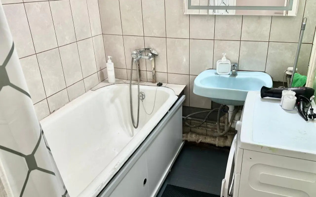 Dvukhkomnatnaya kvartira u m. Profsoyuznaya Flat