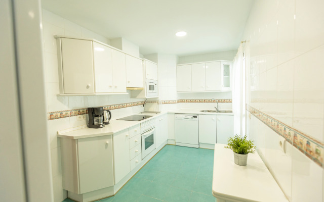 Апарт-отель Miguel Angel