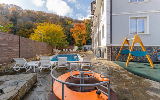Stilnye apartamenty Green v Matseste Apartments