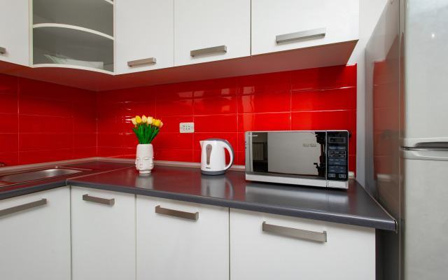 2-K v Novostroyke, Ulitsa In Yerevantsu, Hh399 Flat