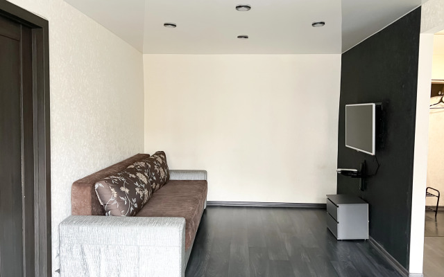 Квартира 2-комнатная на Коминтерна 17