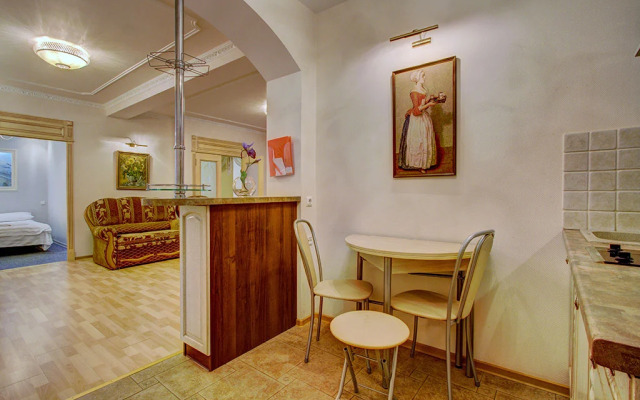 Апартаменты на Невском 82