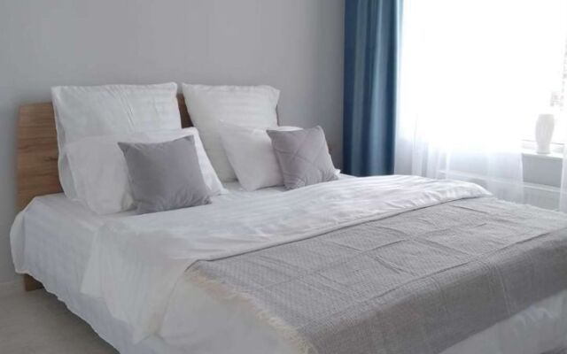 2 Na Bekhtereva 2B Flat