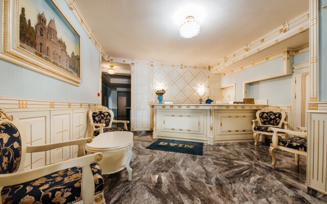Dvin Hotel