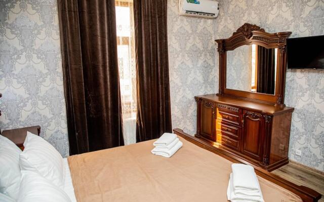 Buyuk Humo Hotel