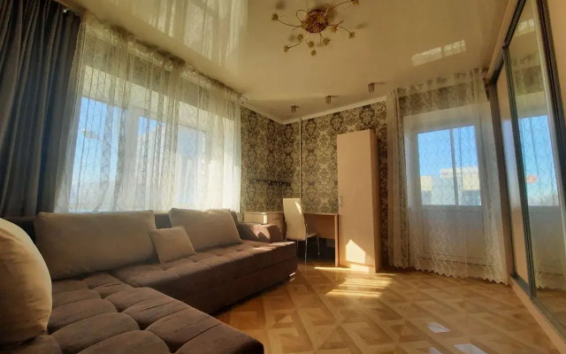 2kh-Komnatnaya V Tsentre Goroda Flat