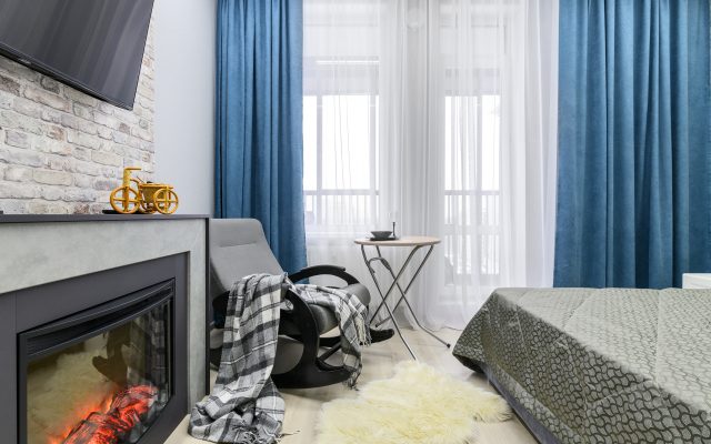 V Artlayne Apartments